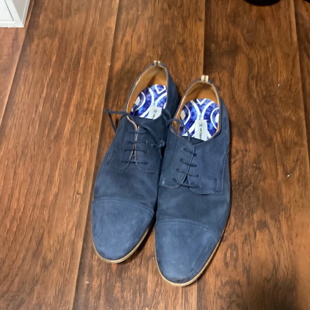 Overstate blue leather shoes